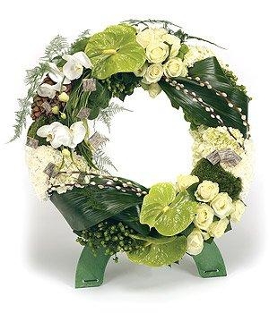 Wreath Contemporary White & Green